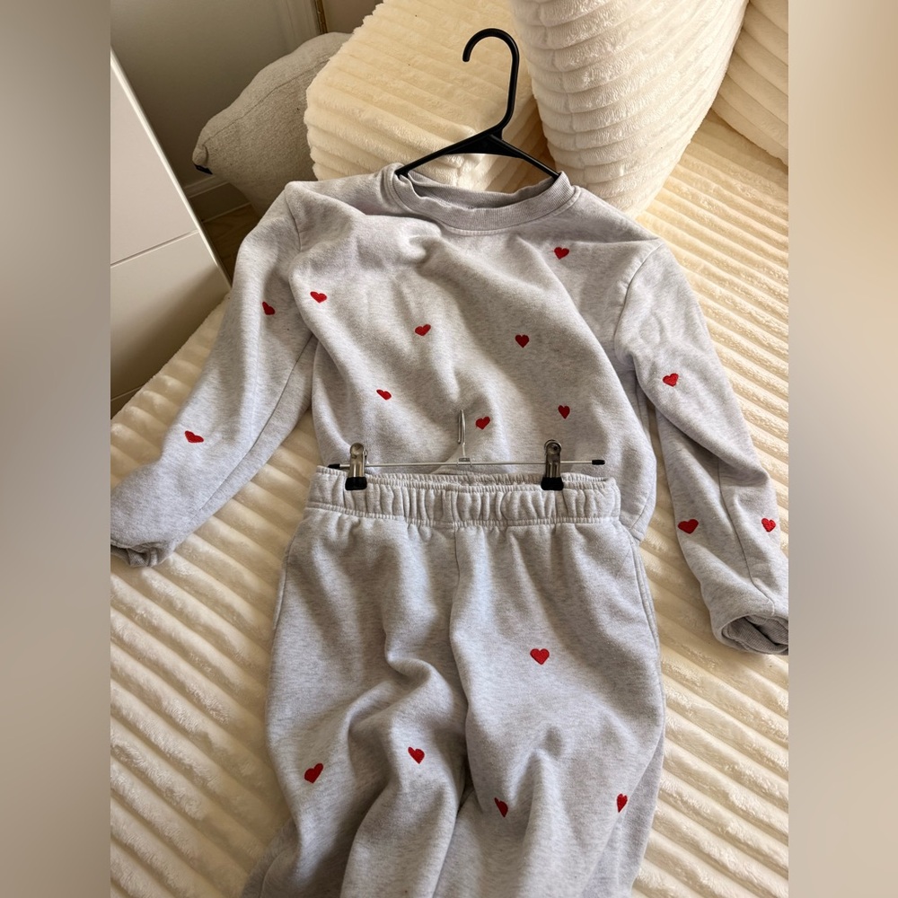 Cute Gray Lounge Set with Red Heart Print